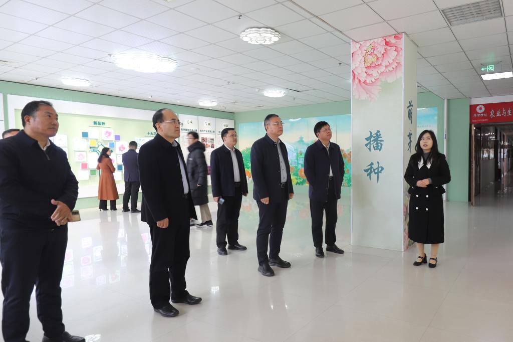 高峰帶隊赴菏澤學院考察交流，共謀生物技術開發服務新篇章